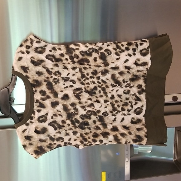 💕TRINA TURK💕 Joyful Top ~ Faux Fur Sleeveless Tank Top Animal Print NWT - Picture 1 of 9